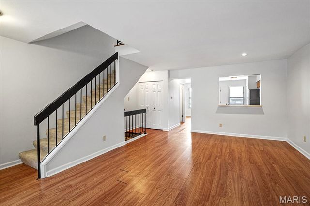 707 Forest Trace Drive E, Chesterfield, MO 63017