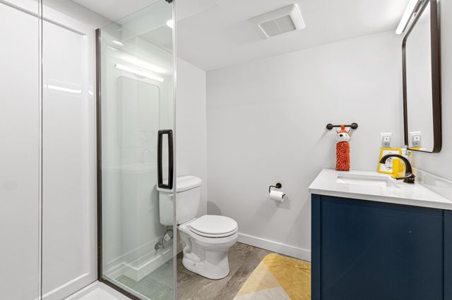 1801 Chatsworth Street N, Roseville, MN 55113