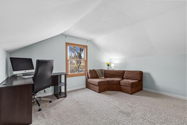 1801 Chatsworth Street N, Roseville, MN 55113