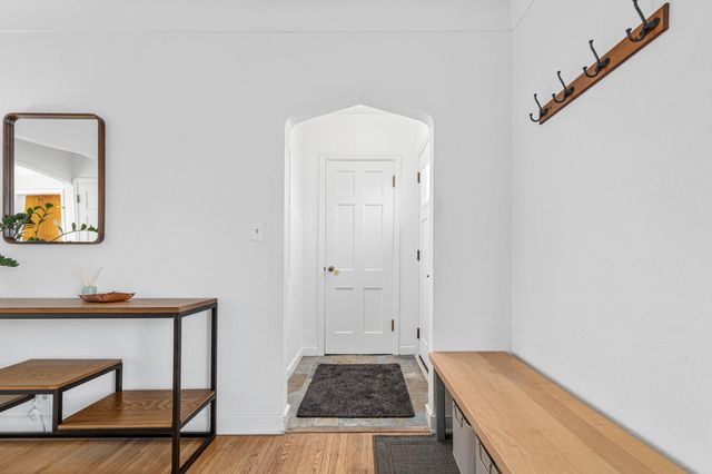 1801 Chatsworth Street N, Roseville, MN 55113