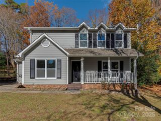 7413 Lockmont Drive, Charlotte, NC 28212