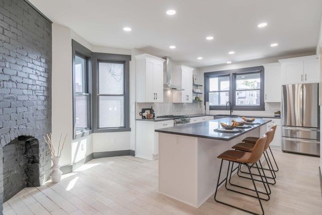 295 E 5th Avenue, Columbus, OH 43201