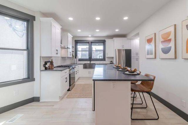 295 E 5th Avenue, Columbus, OH 43201