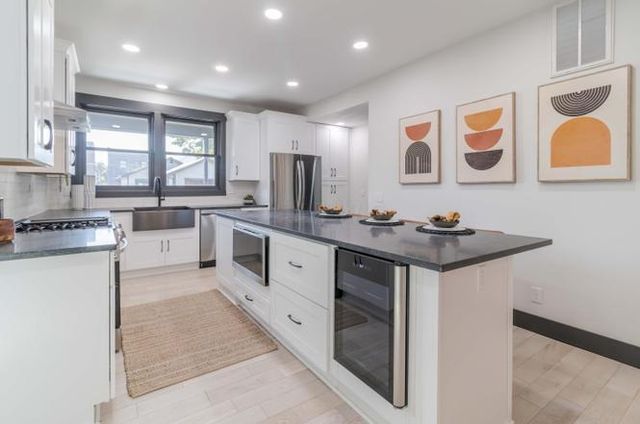 295 E 5th Avenue, Columbus, OH 43201