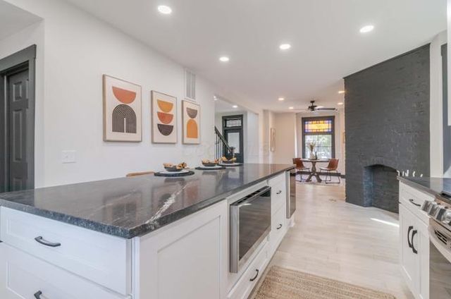 295 E 5th Avenue, Columbus, OH 43201