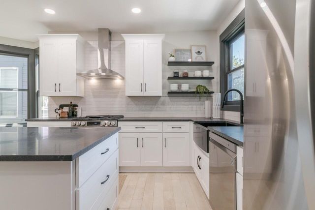 295 E 5th Avenue, Columbus, OH 43201