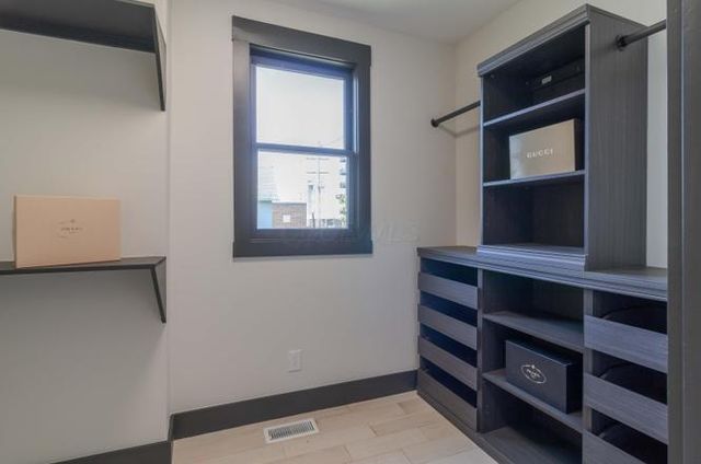 295 E 5th Avenue, Columbus, OH 43201