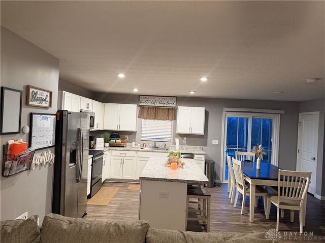 1882 Charles Court, Dayton, OH 45439