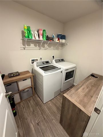 1882 Charles Court, Dayton, OH 45439