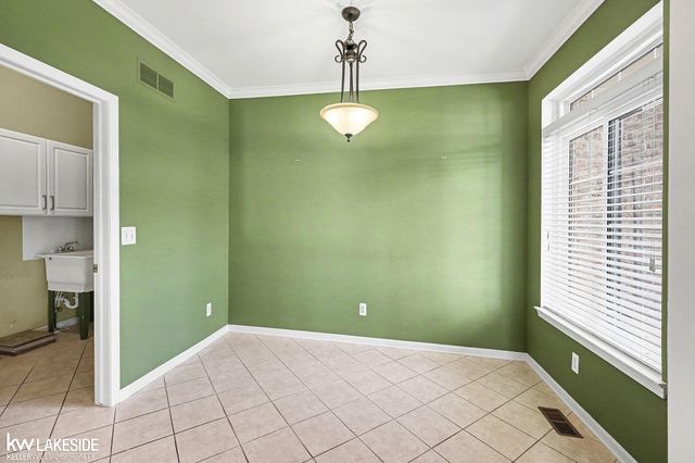 17471 Breckenridge Drive, Clinton Township, MI 48038