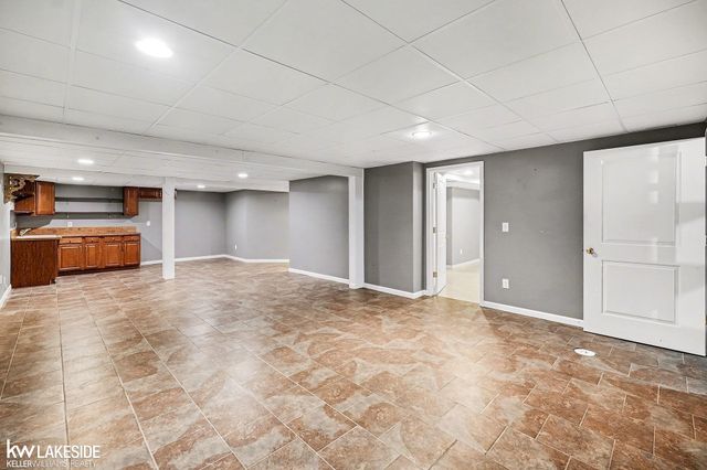 17471 Breckenridge Drive, Clinton Township, MI 48038