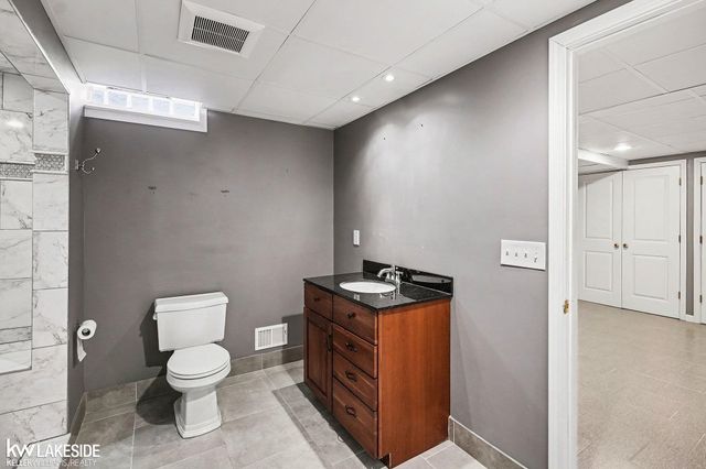 17471 Breckenridge Drive, Clinton Township, MI 48038