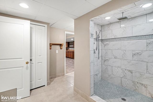 17471 Breckenridge Drive, Clinton Township, MI 48038