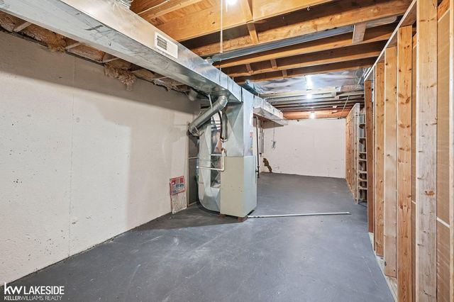 17471 Breckenridge Drive, Clinton Township, MI 48038