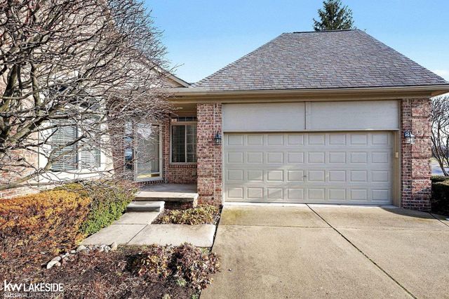 17471 Breckenridge Drive, Clinton Township, MI 48038