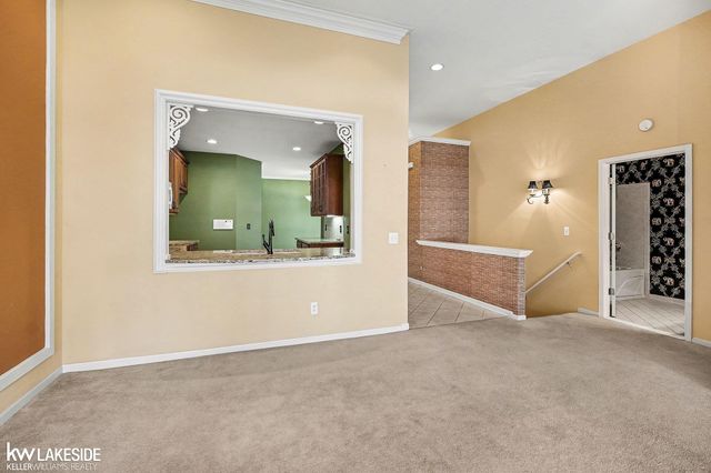 17471 Breckenridge Drive, Clinton Township, MI 48038