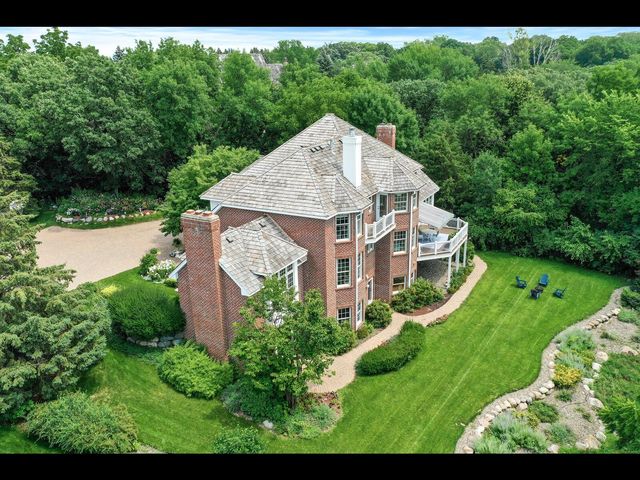 7180 Kenmare Drive, Bloomington, MN 55438