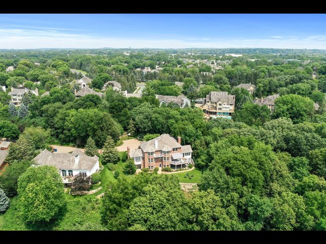 7180 Kenmare Drive, Bloomington, MN 55438