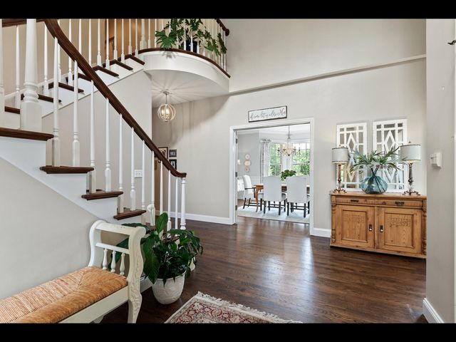 7180 Kenmare Drive, Bloomington, MN 55438