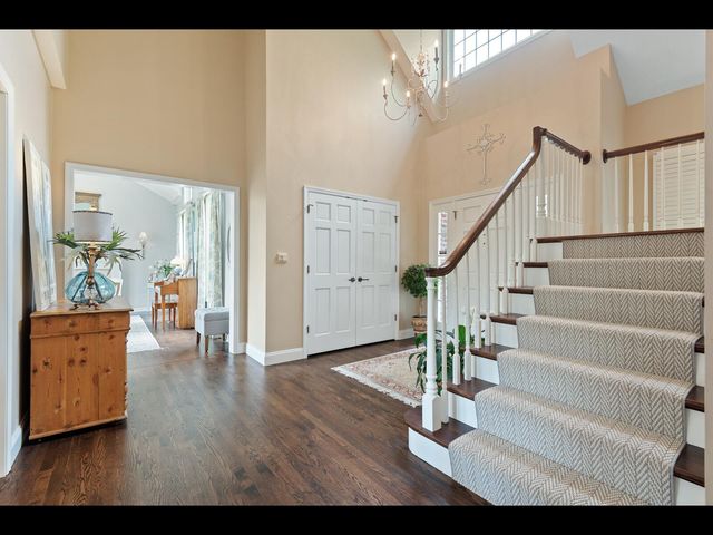 7180 Kenmare Drive, Bloomington, MN 55438