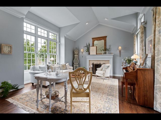 7180 Kenmare Drive, Bloomington, MN 55438