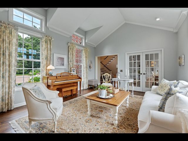 7180 Kenmare Drive, Bloomington, MN 55438