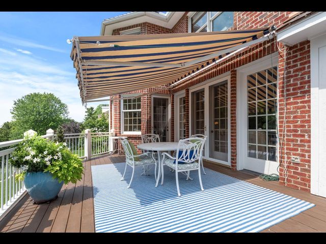 7180 Kenmare Drive, Bloomington, MN 55438