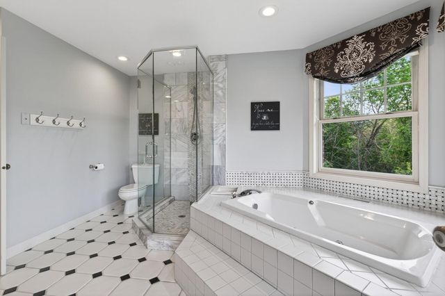 7180 Kenmare Drive, Bloomington, MN 55438