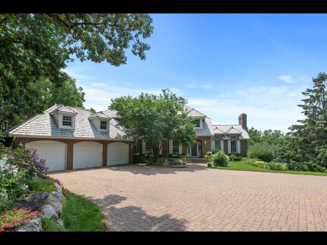 7180 Kenmare Drive, Bloomington, MN 55438