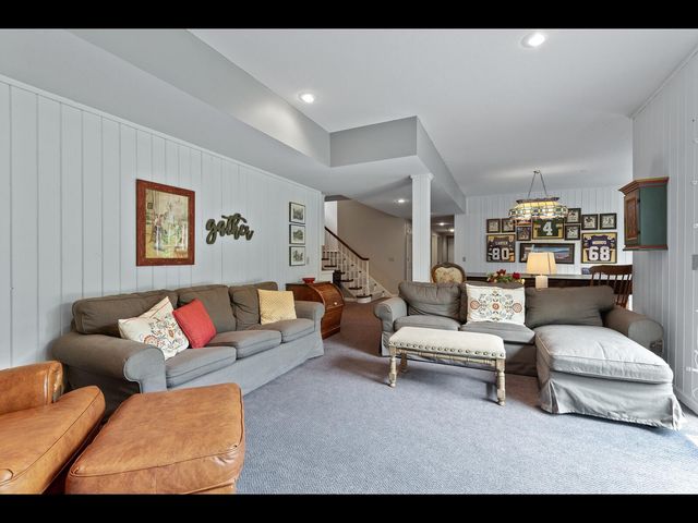 7180 Kenmare Drive, Bloomington, MN 55438