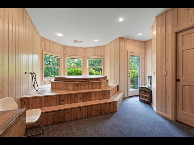 7180 Kenmare Drive, Bloomington, MN 55438