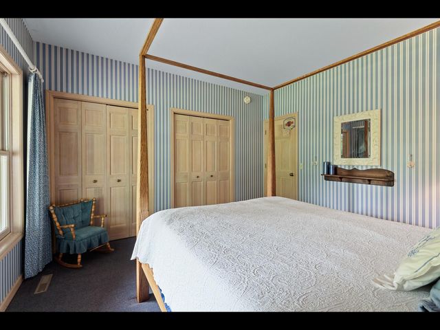 7180 Kenmare Drive, Bloomington, MN 55438