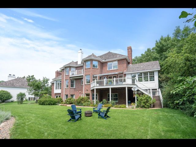 7180 Kenmare Drive, Bloomington, MN 55438