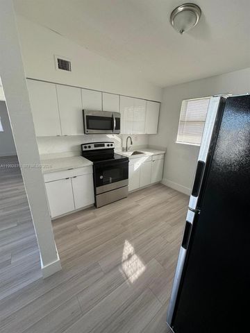 2005 Ali Baba Ave, Opa-locka, FL 33054