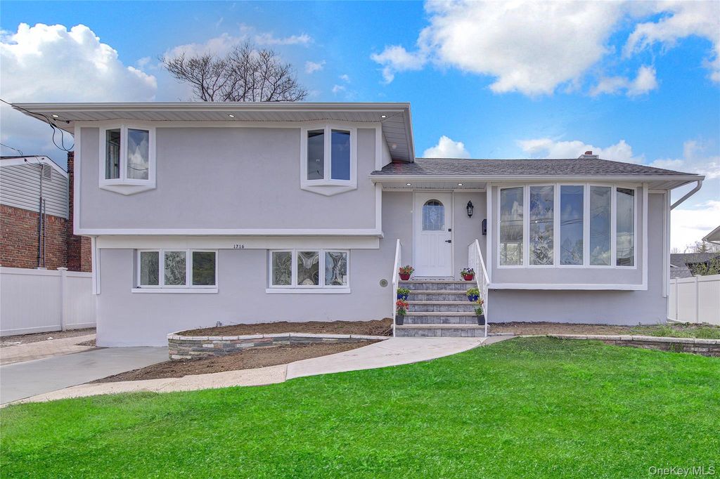 1716 White Street, North Bellmore, NY 11710