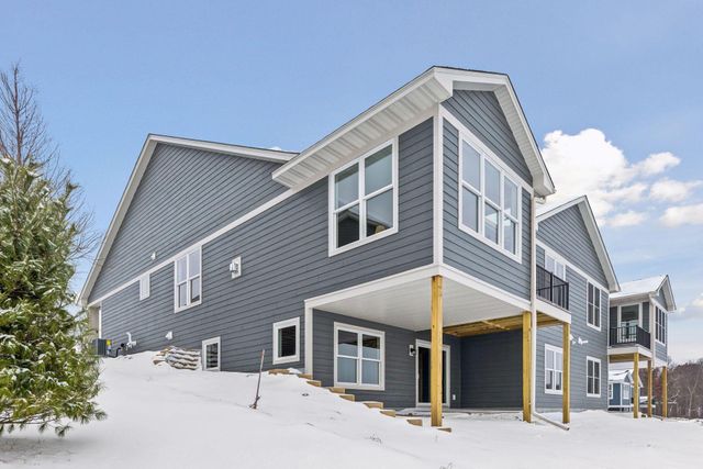 1423 Kasilof Court, River Falls, WI 54022