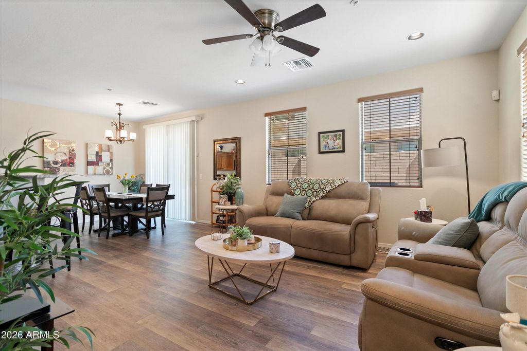 8146 W GROOM CREEK Road, Phoenix, AZ 85043 — photo 4