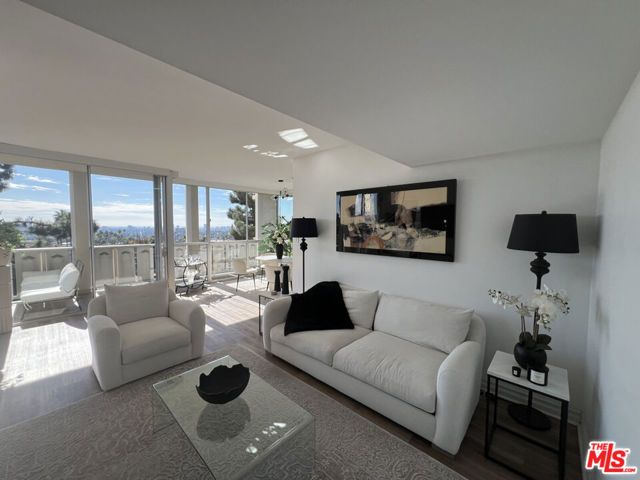 4455 Los Feliz Boulevard 703, Los Angeles, CA 90027