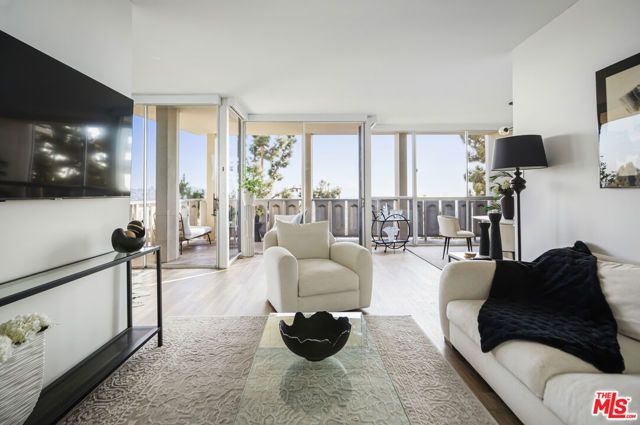 4455 Los Feliz Boulevard 703, Los Angeles, CA 90027