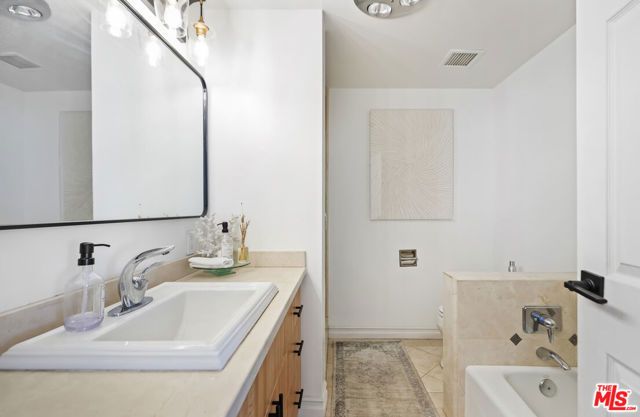 4455 Los Feliz Boulevard 703, Los Angeles, CA 90027