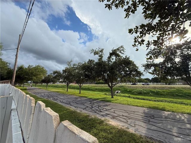6805 N 17th Street, Mcallen, TX 78504