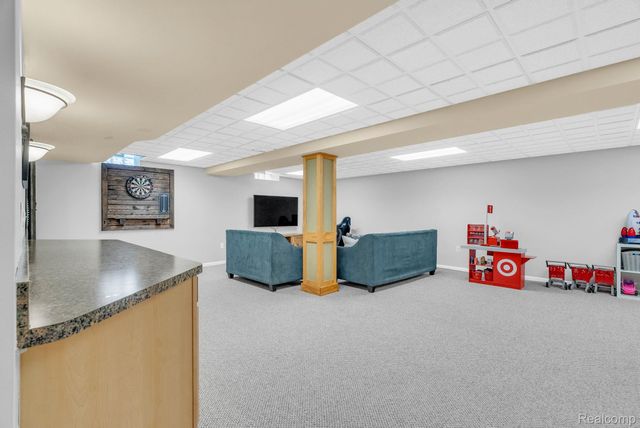 5610 Ortman Drive, Sterling Heights, MI 48314