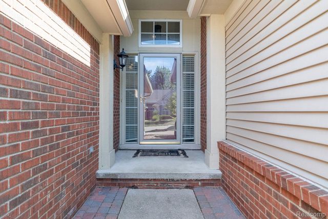 5610 Ortman Drive, Sterling Heights, MI 48314