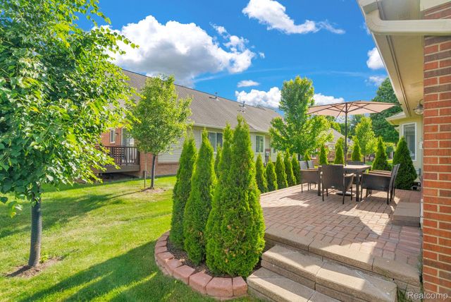 5610 Ortman Drive, Sterling Heights, MI 48314