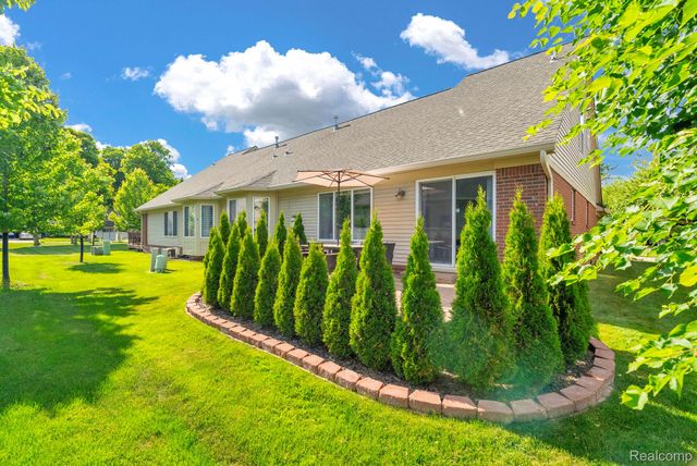 5610 Ortman Drive, Sterling Heights, MI 48314