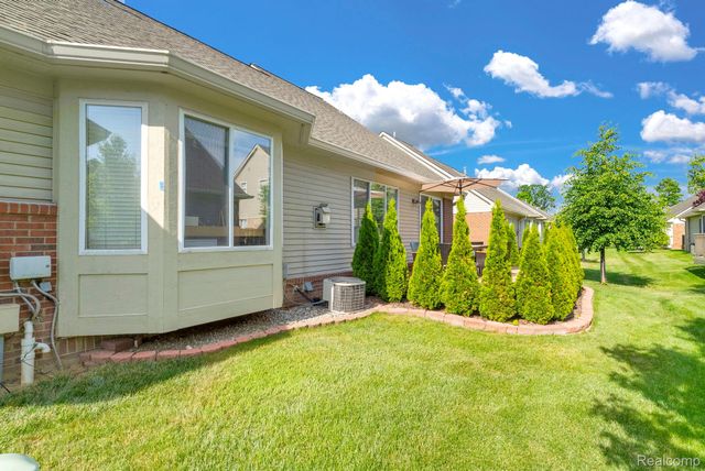 5610 Ortman Drive, Sterling Heights, MI 48314