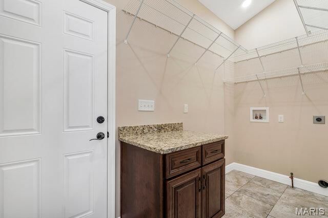 623 Castle Ridge Drive, Wentzville, MO 63385