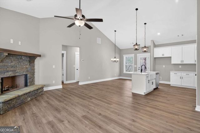 423 Relay Road, Silver Creek, GA 30173