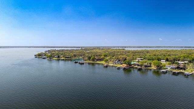 229 Esquire Estates Road, Mabank, TX 75156
