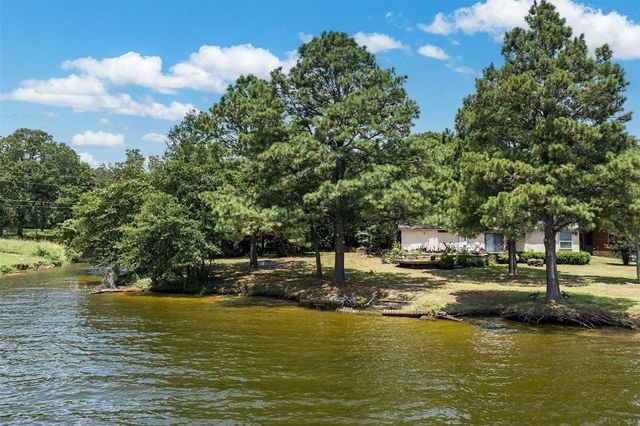229 Esquire Estates Road, Mabank, TX 75156